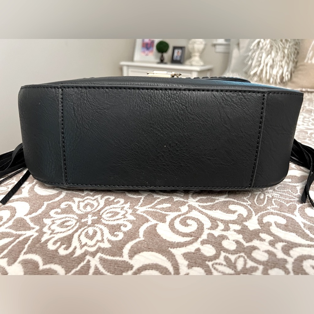 Vegan leather black purse by Lionel - Picture 12 of 15